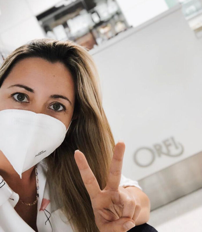 Joieria-Orfi--así-es-la-experiencia-de-Judit-al-volver-a-subir-la-persiana